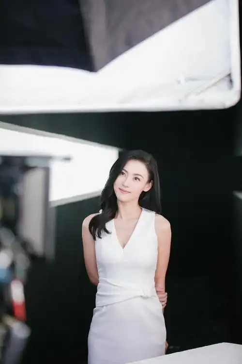 张柏芝个人资料(42岁张柏芝晒新写真,这谁看了不迷糊啊)