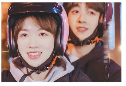 男主 何洛洛  女主 代露娃