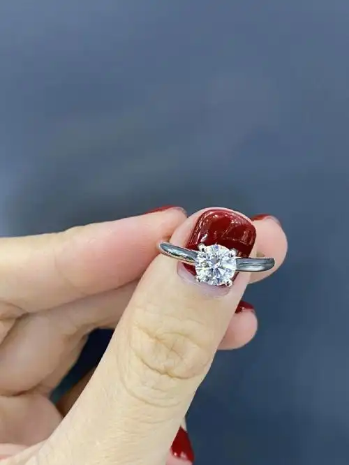 钻戒卡地亚gia101克拉f色vvs15