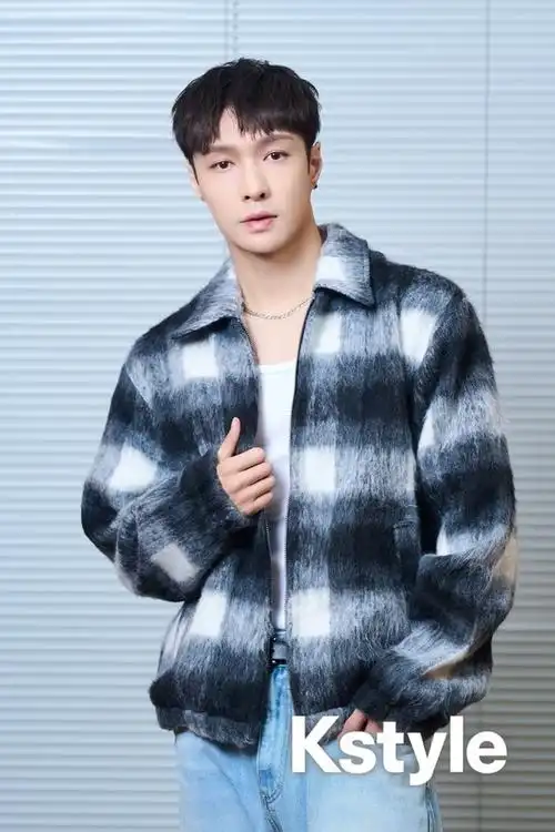 "一直在找机会来日本活动"】    2012年,张艺兴作为exo的成员,在韩国