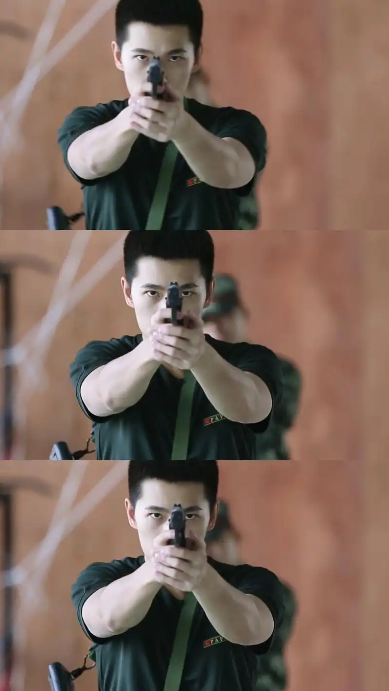 杨洋寸头穿军装真的a到爆!