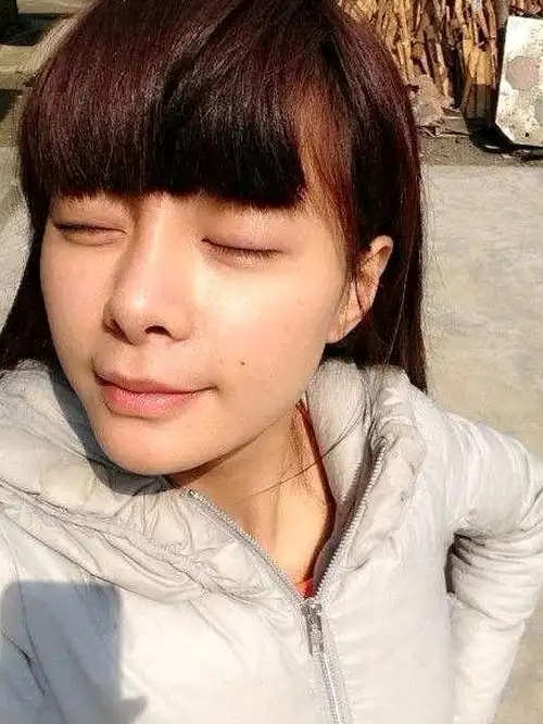 沈梦辰在《乘风破浪的姐姐》里,真的太好笑了,很有梗,人又好相处,鼻子