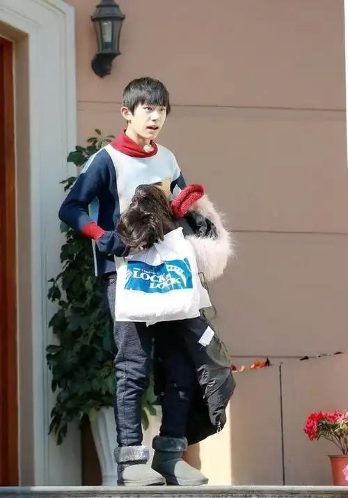 易烊千玺公开选择女友标准,整个娱乐圈也就刘艳芬配得上他