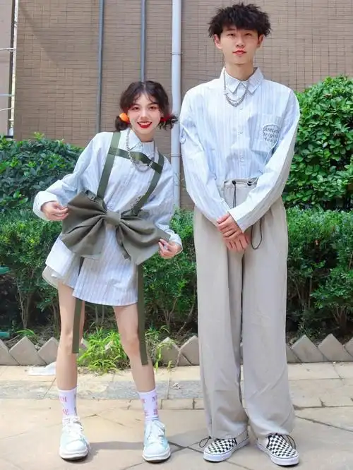 15377183身高差情侣被男朋友帅到了