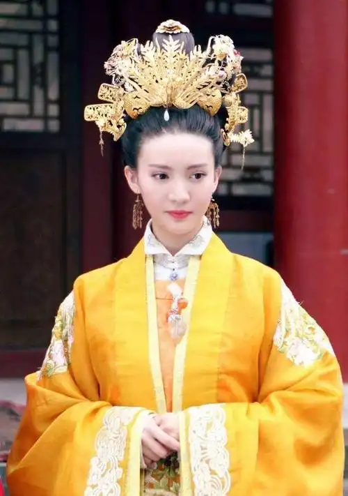 金晨新剧"硅胶脸"吓人,高颜值被打回原形,演技再好也拉垮