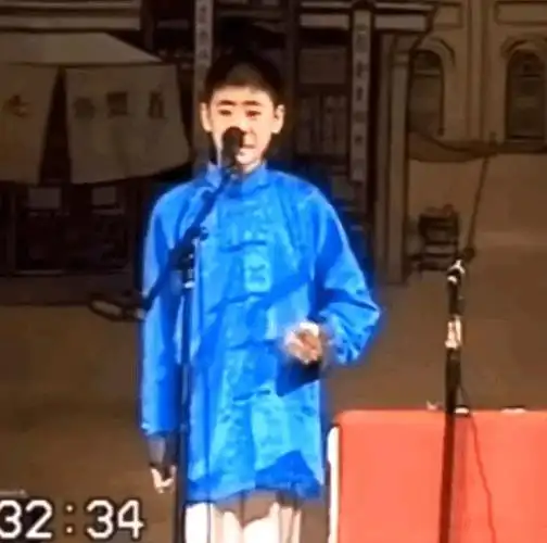 各位德云女孩你们有张云雷小时候留辫子的照片吗