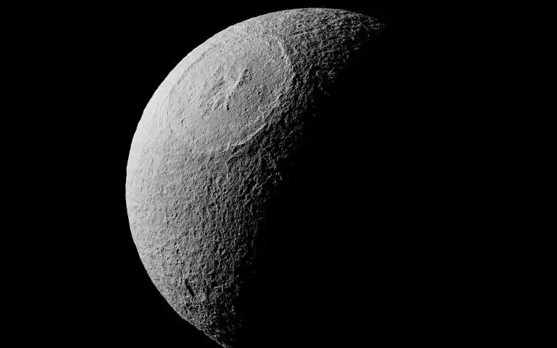 土星卫星土卫三奥德修斯撞击坑