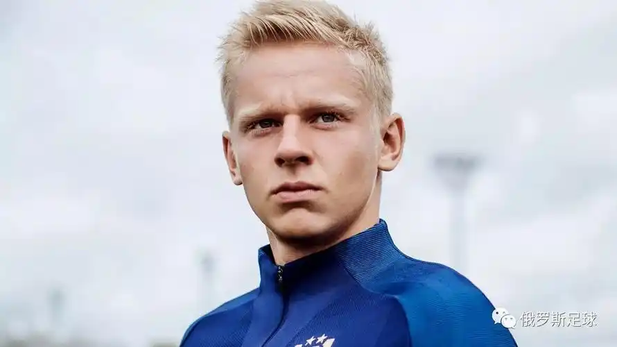 效力于英超领头羊曼城的乌克兰中场天才亚历山大·津琴科表示,英格兰