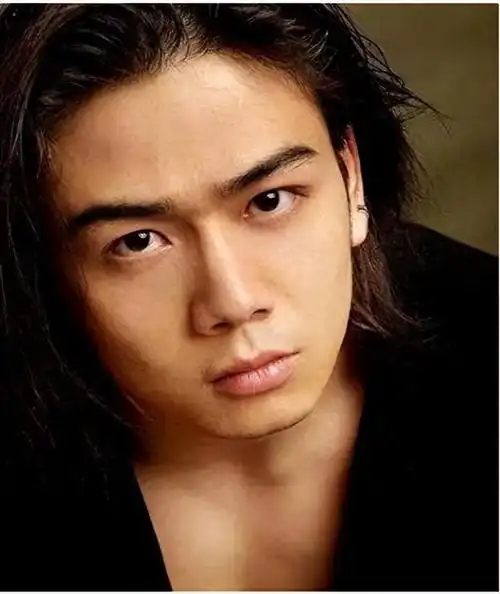 从爆红到突然消失杨烁终究为自己的狂妄自大买了单