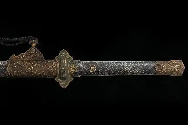 看看这把唐刀,轻松砍铁丝_短兵器