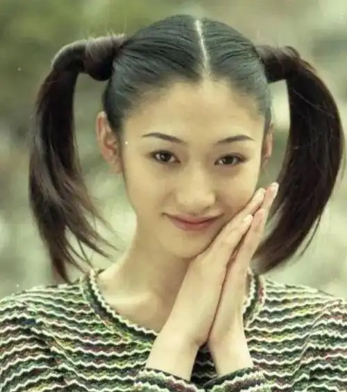 事实证明47岁的人间尤物李小冉已经活成了自己想要的样子