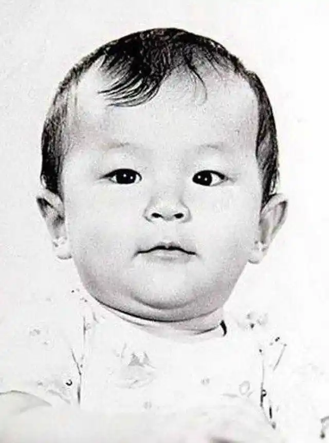 15张影帝童年照片,你能认出来几个?张国荣小时候就已经迷死人了