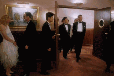 ▼这个出场自带bgm的男人塑造的众多经典荧幕形象中,赌神系列最为观众