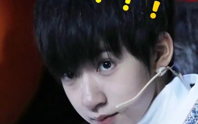 [贺峻霖]霖霖:拿我的小学毕业证娶吗!