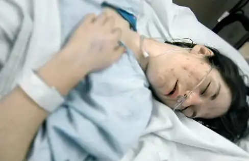 实拍吸毒女孩的戒毒历程