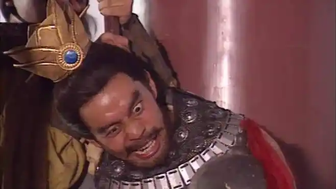 三国演义:吕布被绑柱子上,小兵立马去投降,让曹操进城-影视综视频