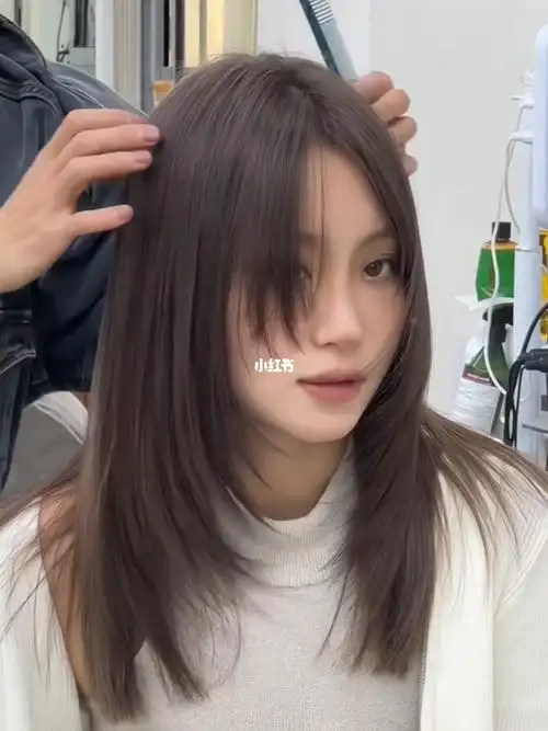 方圆脸女生无法拒绝的高层次锁骨发