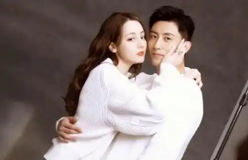 网络最火艺人排行大洗牌肖战跌出前5榜首不是王一博