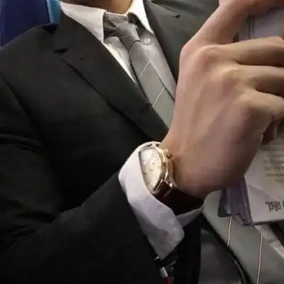 成熟霸气的男士头像,男生头像图片-回车桌面