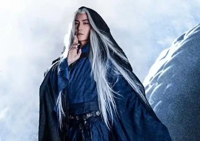 《侍神令》陈坤白发造型曝光,网友评论两极分化,帅气or违和?