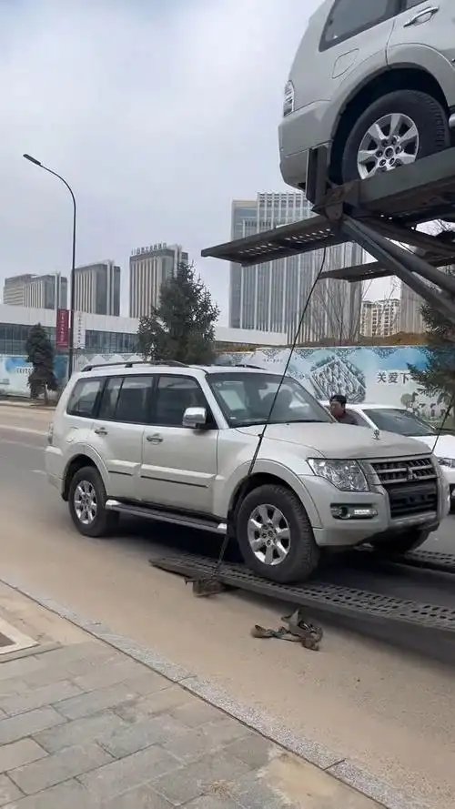 山猫帕杰罗v93天津现车24.9万