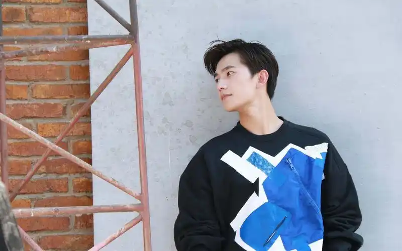 杨洋超清电脑壁纸