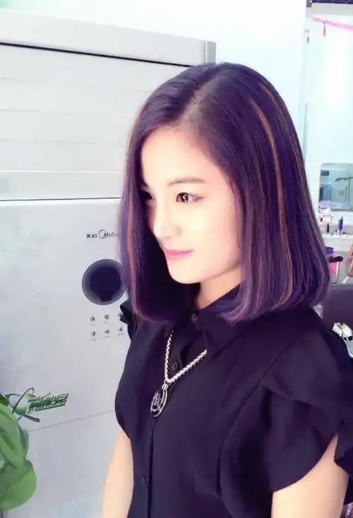 发型设计 染发 >> 2019年女生超新中长发成主流款 温暖一束光的女生