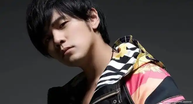 周杰伦出道20周年写真合集