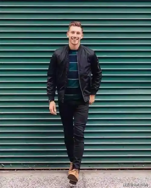 秋冬季男士飞行员夹克外套搭配牛仔裤技巧_颜色_场合_穿着