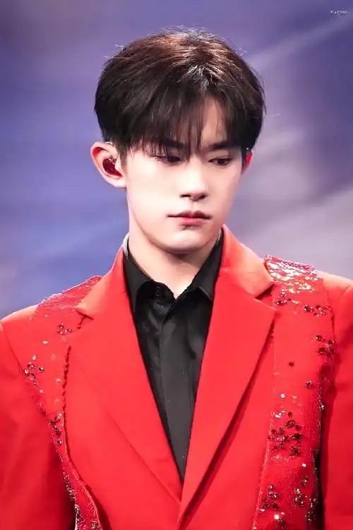 易烊千玺电影小小的我##四字 易烊千玺 yyqx 四字弟弟