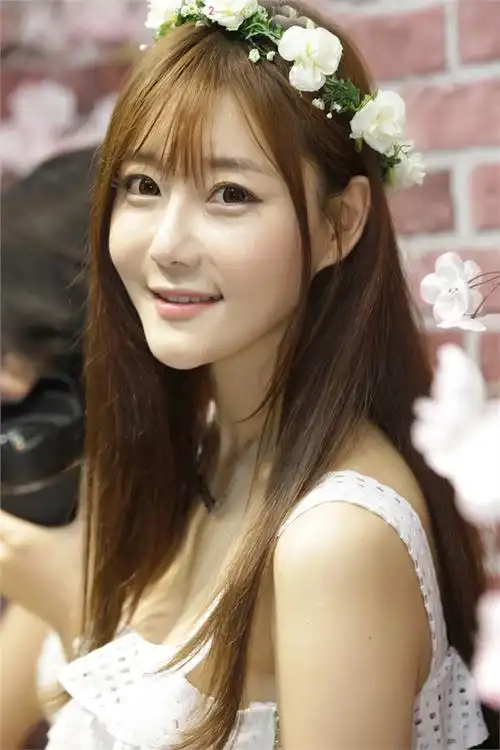 超清纯可爱美女生活照 嘟小嘴卖萌可爱迷人