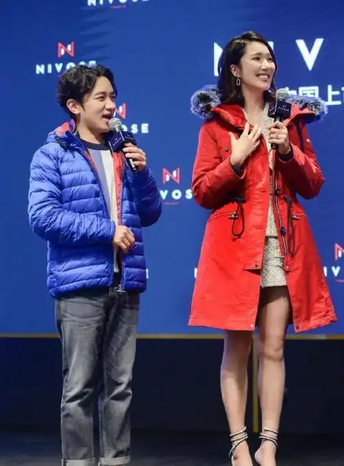 王祖蓝为新戏变瘦163身高与175老婆同框上演最萌身高差