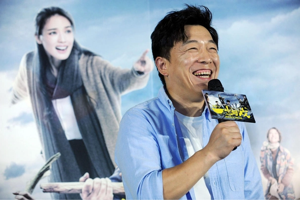 黄渤:曾被林志玲公开表白,成名后和素人妻子结婚,两人恩爱至今