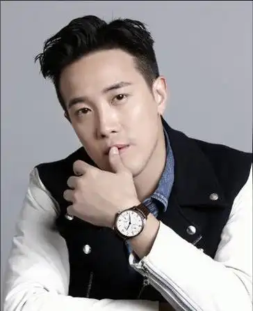 港台男演员父子对比甄子丹父子长得最像曾国祥是父亲的骄傲