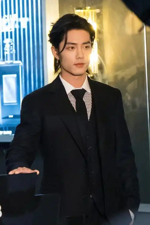 肖战黑西装十五宫格##肖战拉夫劳伦香氛代言人##肖战