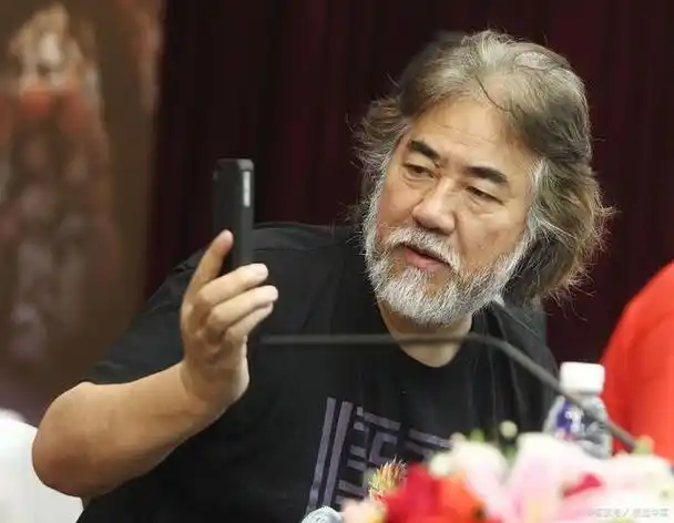 张纪中批评妻子败家,上百万的茶叶随随便便就喝了,太浪费了