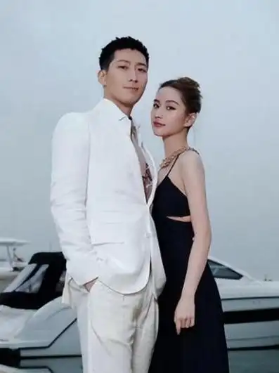 赌王千金下嫁加拿大籍艺人窦骁