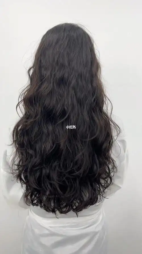 法式烫羊毛卷减龄显脸小发型