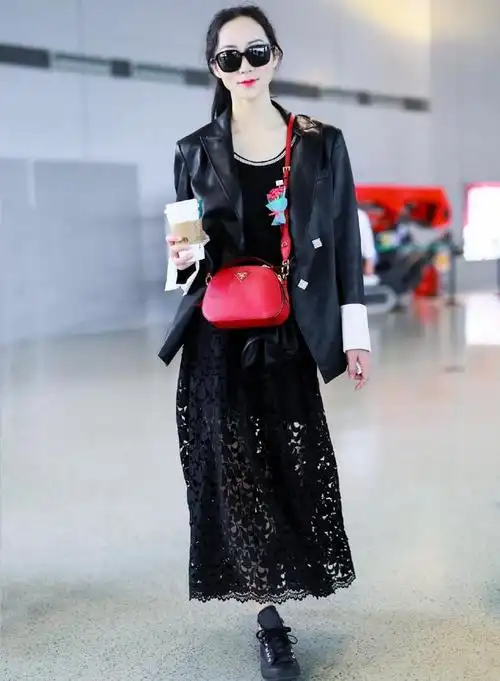 韩雪为凹造型真是拼了,三九天穿短裤走机场,果真美丽"不冻人"