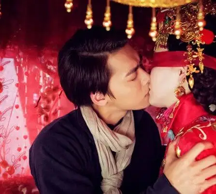 【图】唐嫣和李易峰吻戏剧照欣赏 两人公开穿情侣装