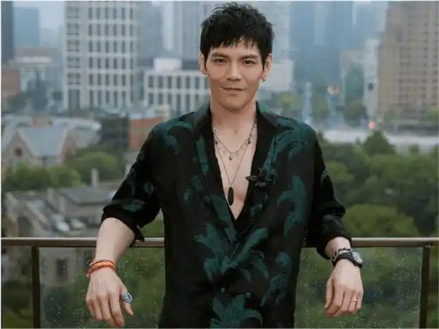 7月24日,香港著名影星向佐在个人社交平台发文怒怼美国媒体cnn,引起了