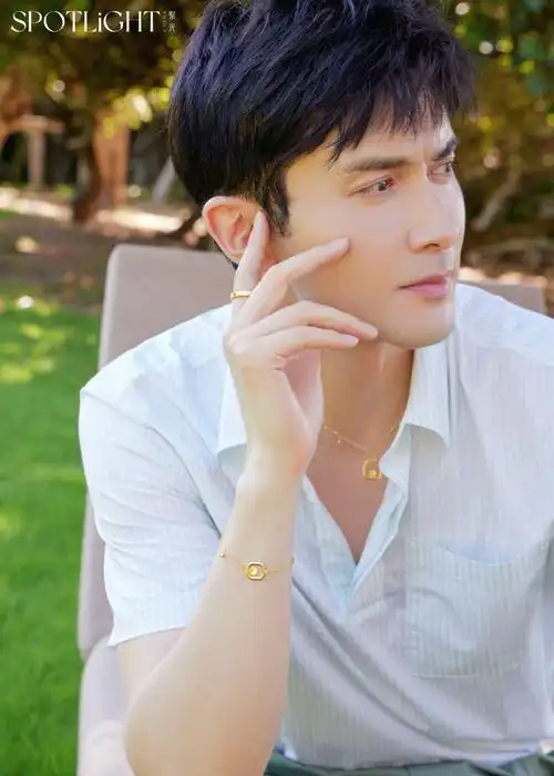 高伟光海岛逐浪大片##高伟光聚光杂志七月刊封面