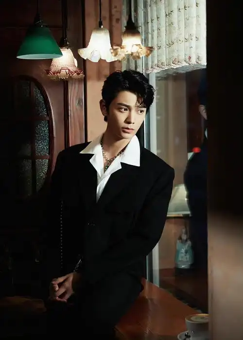 复古摩登墨镜背头丁禹兮工作室出图20210927工作室拍摄视频