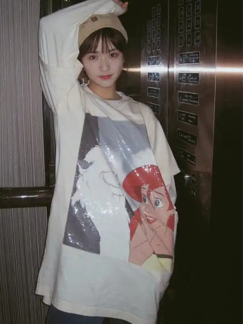 是小美人鱼沈月穿的衣服沈月日常秋冬穿着沈月穿衣