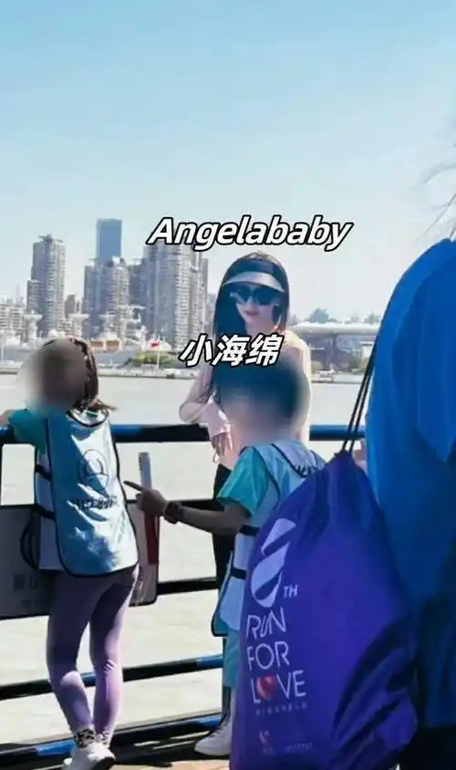 baby健身美照曝光,身姿曼妙少女感十足,与小海绵同框超有爱