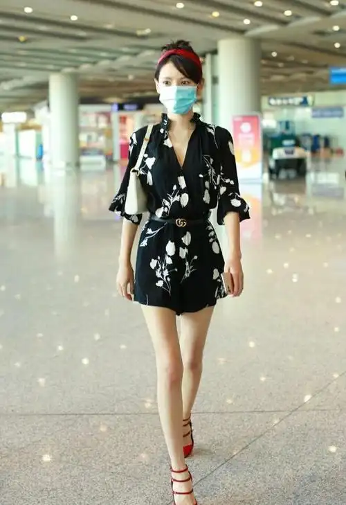 张予曦身高168体重只有79斤瘦成纸片人这腰细得不真实