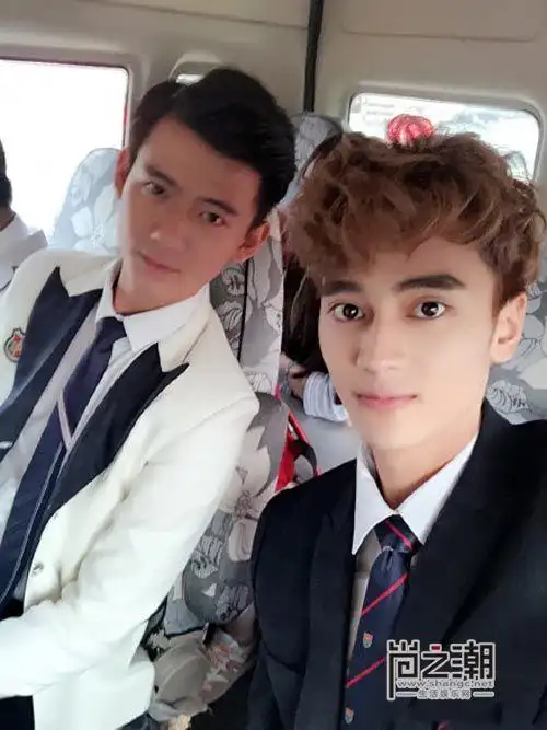 一年级大学季高旻睿微博资料 和邢菲关系亲密身高引关注