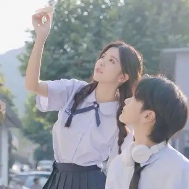 高清清新的情侣头像真人校园风格图片