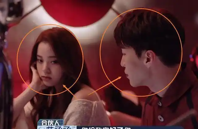 范丞丞和欧阳娜娜拍mv牵手搂腰互动亲密不合作偶像剧很难收场