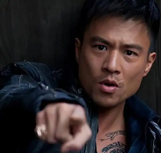 安志杰:是李玟和谢婷婷的前男友,长得帅演技好,却戏红人不红